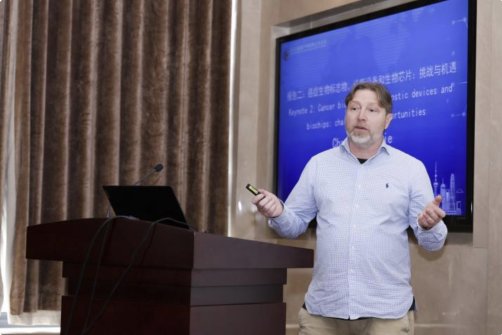 这一公里,老师骑着自行车就能把成果转化,环大学科技园变成多个环校区科技园