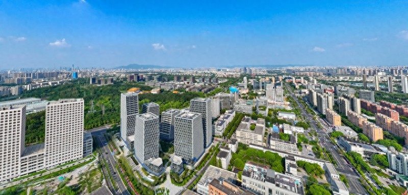 万亿之城再出发｜南京，＂两创＂融合写实省会担当